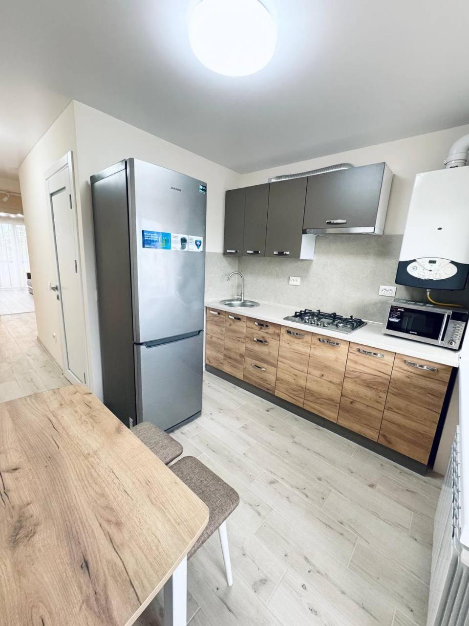двокімнатна на корятовича, 2б Holiday home